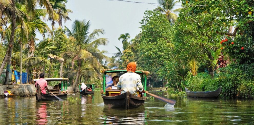 Enchanting Kerala Retreat – Hills, Wildlife & Backwater Bliss